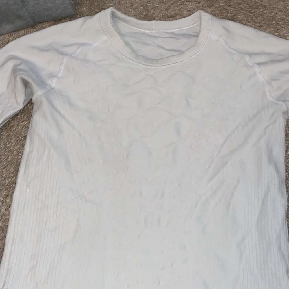 white lululemon shirt